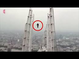 What does it mean for a magician to be fake? Amazing Trick Performed By Dynamo The Magician In London Hard To Believe Your Eyes Ehowzit