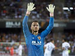 Find the latest jasper cillessen news, stats, transfer rumours, photos, titles, clubs, goals scored this season and more. Jasper Cillessen Seals Move From Barcelona To Valencia 90min