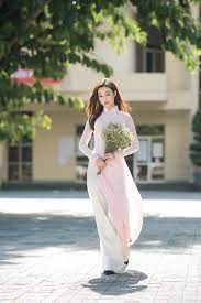 Nó là biểu tượng và là nét văn hóa đặc trưng của đất việt ta. Chiáº¿c Ao Dai Net Ä'áº¹p VÄƒn Hoa Truyá»n Thá»'ng Cá»§a NgÆ°á»i Phá»¥ Ná»¯ Viá»‡t Nam Tinh Hoa Viá»‡t Nam