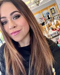 You just can't beat a classic smokey eye 🖤 Our Plush Lipstick in  “Coronation” is the perfect painting to this timeless look, seen here  topped with our new Plush Lipgloss in “Softness”