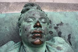 File:Grave of Victor Noir - head.jpg - Wikimedia Commons