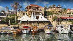 مركز قضاء جبيل في محافظة جبل لبنان يقع على البحر الأبيض المتوسط، وتعتبر مدينته من أقدم المدن المأهولة في العالم، ومن المدن القليلة التي بقيت مأهولة منذ إنشائها حتى اليوم، اختيرت عاصمة للسياحة العربية عام 2016. Ø§ÙØ¶Ù„ 4 Ø´Ø§Ù„ÙŠÙ‡Ø§Øª Ù„Ù„Ø§ÙŠØ¬Ø§Ø± ÙÙŠ Ø¬Ø¨ÙŠÙ„ Ù„Ø¨Ù†Ø§Ù† 2020 Ø±Ø­Ù„Ø§ØªÙƒ