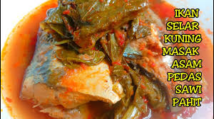 Angkat tata dipiring, dan asam padeh ikan selar siap disajikan 👩🏻‍🍳 Ikan Selar Kuning Masak Asam Pedas Sawi Pahit Youtube
