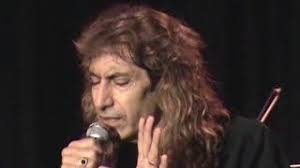 RAUL SIMON CANTANDO CON MARIACHI