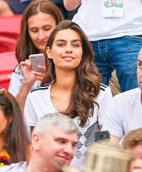 Die frau an der seite von mesut özil mesut özils freundin: Luxushochzeit Mesut Ozil Heiratet Ex Miss Turkei News At