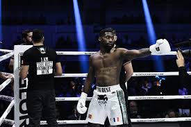 Murthel the predator groenhart (born october 10, 1986) is a dutch based surinamese super middleweight muay thai kickboxer fighting out of amsterdam, netherlands for mike's gym. Cedric Doumbe Vs Murthel Groenhart Title Clash Headlines Glory 76