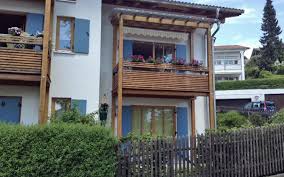 Beide wohnungen befinden sich nebeneinander im obergeschoss unseres hauses, besitzen separate eingänge und sind über eine außentreppe erreichbar. Alpenland Ferienwohnungen Allgau Ferienwohnung Seeufer