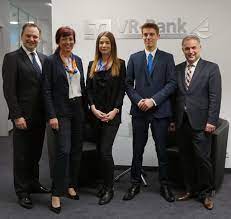 Per klick zu den wichtigsten versicherungen, angeboten, services. 14 03 2018 Erfolgreicher Ausbildungsabschluss Bei Der Vr Bank Landsberg Ammersee Eg Vr Bank Landsberg Ammersee Eg