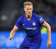 He plays as a centre back, but has also been played as a right back. Bristol City S Lee Johnson Delighted As Chelsea Defender Tomas Kalas Joins On Season Long Loan Daily Mail Online