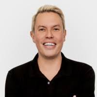 Seth Kear's Instagram, Twitter & Facebook