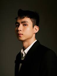 Pan Cheng's Instagram, Twitter & Facebook