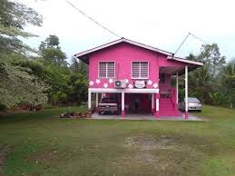 Rumah inul daratista yang terletak di kampung halamannya ini disebut sebagai 'griya kampung'. Rumah Kampung Versi Hello Kitty Viral Media Johor Facebook