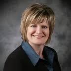 Kari Engen's Instagram, Twitter & Facebook