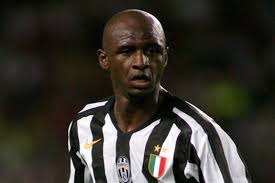 Patrick vieira kan være på vei tilbake til engelsk fotball. Ex Weltstar New York Coach Patrick Vieira Deckt Angebot Aus Frankreich Auf