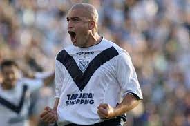His nickname is el tanque (the tank). Santiago Silva The Argentine Passion