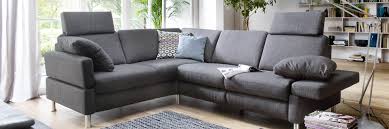 Damit ist eine bank gemeint, die mit kissen und decken dekoriert ist. Die Sofa Farbe In Deutschland Grau Citypolster Trier