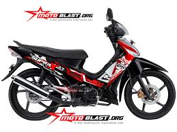 Seperti modifikasi honda supra x125 ini. Modif Striping Honda Supra X 125 Black Hitech Motoblast