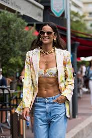 Izabel goulart makeup free out in paris 02/20/2021. Cannes Film Festival Izabel Goulart Showcases Washboard Abs Latest Celebrity News