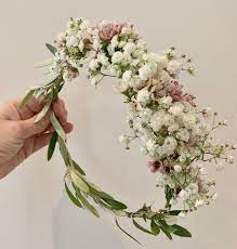Options For A Flower Girl Crown Or A Flower Girl Flower Crown Brudtarnor Brudsloja Blommor