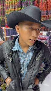 Edgar Coy's Instagram, Twitter & Facebook