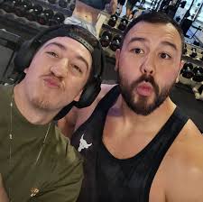 Alex Saenz and Yesenia Cuenca's Wedding Website