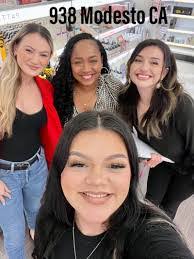 Joelle Bray's Instagram, Twitter & Facebook