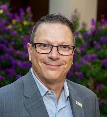 Elin Davis's Instagram, Twitter & Facebook