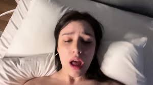 Su Primer Anal De Roseline Dawn - EPORNER