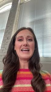 Sara Mayes's Instagram, Twitter & Facebook