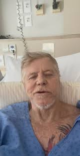 Miguel Falabella passa por cirurgia e atualiza estado de saúde: 'Sem dor'