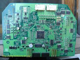 This part, also known as a power distribution center (pdc), can have problems on the. Water Got In The Fuse Box Car Is Pretty Bad Mbworld Org Forums