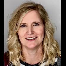 Tara Pollock's Instagram, Twitter & Facebook