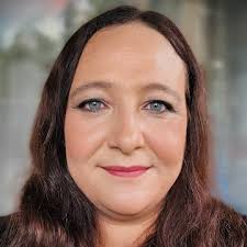 Topi Mara Bush House