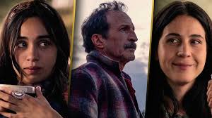 Familia' Review: Portrait Of A Family That Doesn't Know Whether It's  Functional Or Not