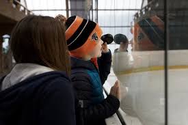 Hauser finished secondary school in rijeka.he studied in zagreb but completed his undergraduate studies with natalia pavlutskaya at trinity college of music (now trinity laban) london. Wieso Familie Hauser Nur Zwei Wochen Ferien Hat Nzz