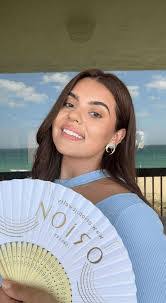 Samantha Gil's Instagram, Twitter & Facebook