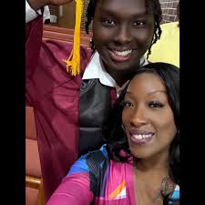 What water shoes are recommended for cruise excursions?