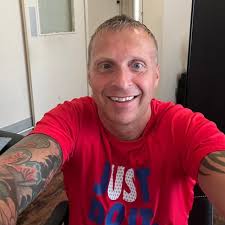 Can I get a hi at least? I like your profile 🥰