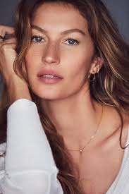 Gisele bündchen is one of five sisters, arriving into the world just minutes ahead of her fraternal twin sister, on july 20, 1980. Gisele Bundchen S Skin Care Routine Includes Washing Her Face Using Only Water Allure