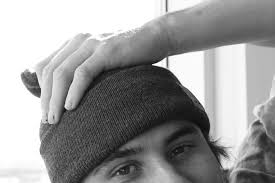 James alexander chase stokes is an american actor. Is Outer Banks Star Chase Stokes Right Or Left Handed