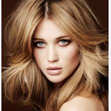 We Love This Sleek Voluminous Hair I Mean This Voluminous Short Brown Hair Is To Die For Dark Blonde Hair Color Pale Skin Hair Color Blonde Hair Color