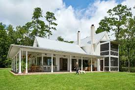 This Family Built Their Dream Farmhouse On Georgia S Vernon River Farmhouse Architecture Southern Farmhouse Dream Farmhouse