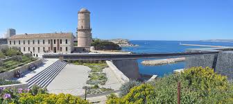 Epingle Sur River Sea Front