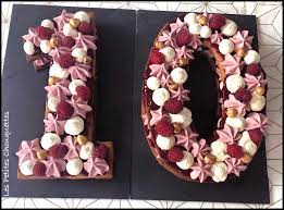 900 grammes de crème liquide entière ( 300 grammes à chauffer , 600 grammes froide ). Number Cake Vanille Framboises Les Petites Chouquettes