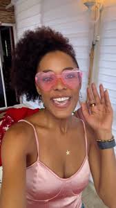 Domingo de @chacaleriamovie ! 🍿😎 Esta noche los visito a la salida de la  función de las 8pm en Multiplaza. , ¡Nos vemos!