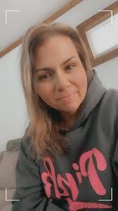 Kristen Compton's Instagram, Twitter & Facebook