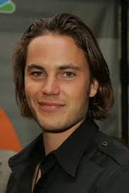 It is estimated that about 5% of the male population worldwide had mens. Medium Long Haircuts Men Medium Long Haircuts Hair Wigs For Men Long Hair Styles Medium Long Haircuts