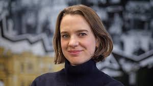 Antonia-Smile-01 (1).png