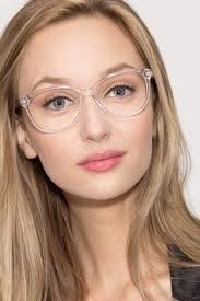 Sur notre site internet, retrouvez des lunettes de vue pour femmes tendance aux diverses formes, matières et couleurs. Lunette Tendance 2020 Femme