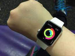 How To Set A Calorie Goal With Activity For Apple Watch Smartwatchessamsung Fossilsmartwatches Michaelkor Apple Watch Apple Watch Fitness Apple Watch Activity